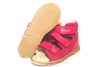 8-1199-5555 c. różowe amarantowe sandały sandałki kapcie profilaktyczno korekcyjne 19-25 Mrugała Porto